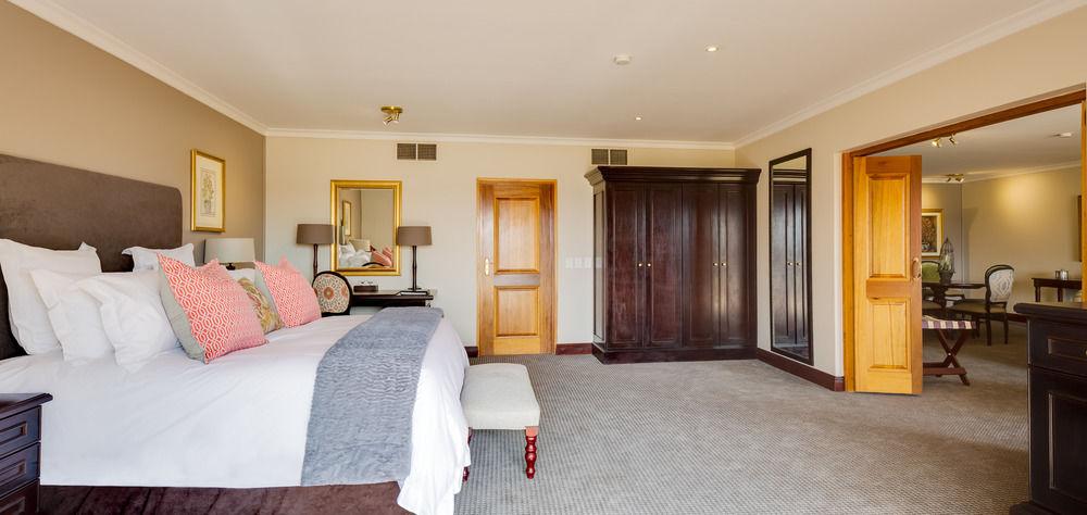 Irene Country Lodge, Autograph Collection Центурион Экстерьер фото A bedroom at the Cape Grace