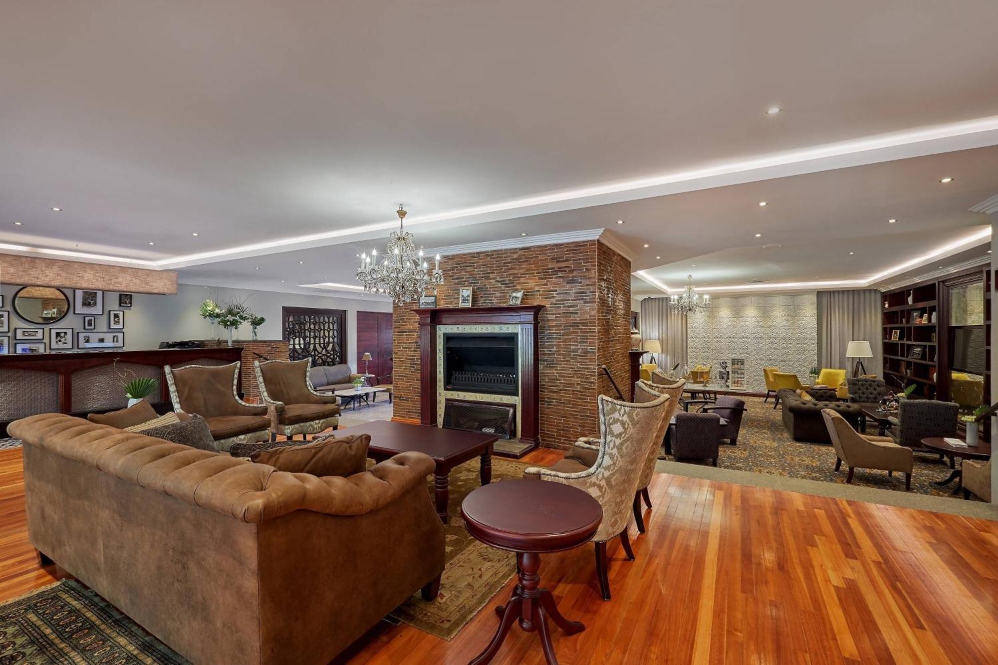 Irene Country Lodge, Autograph Collection Центурион Экстерьер фото The interior of the club